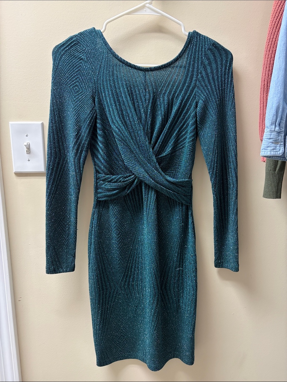 Green Shimmer Twist-Front Long-Sleeve Party Dress